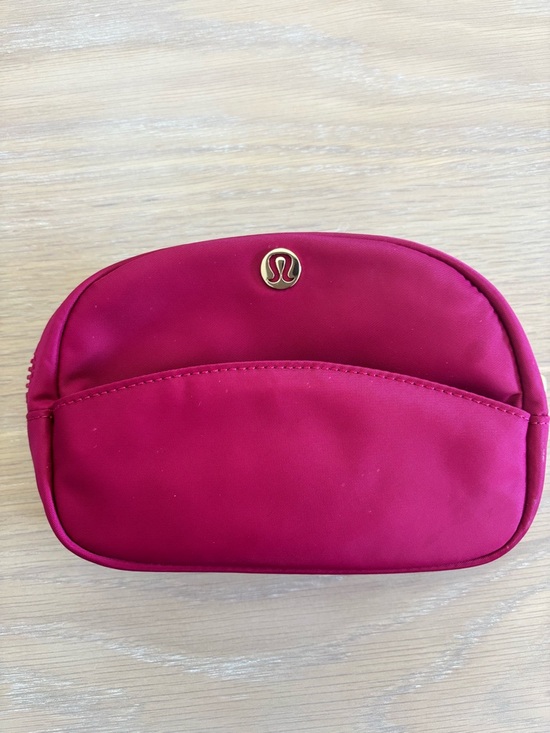 lululemon athletica Handbags - Lululemon City Essentials Pouch
Mini 2L